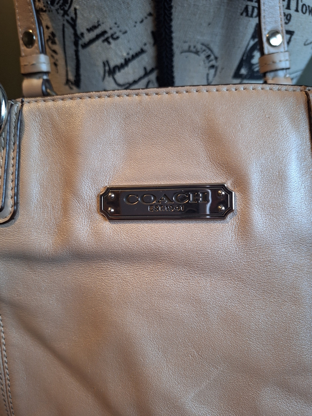Coach Leather Tote Bag in Light Beige - Picture 3 of 12